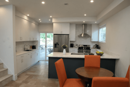 Convenient Furnished Apartment in LA - Short Term Rentals