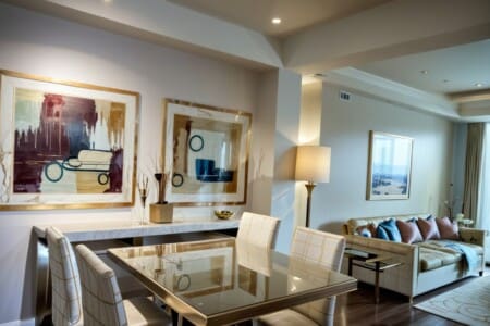 Furnished Apartment in LA - Short Term Rentals with Pool Access