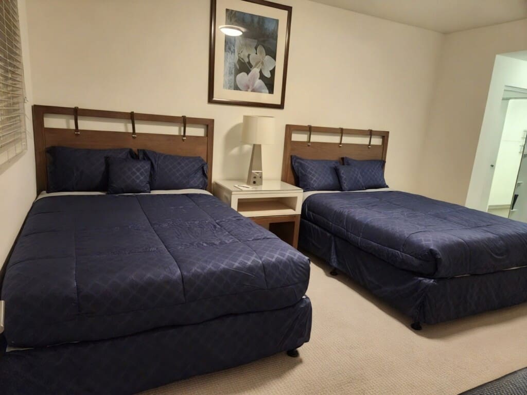 Short Term Rental: Furnished Apartment in Venice Beach, Los Angeles