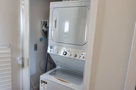 Short Term Furnished Apartment Available at 4264 Lincoln Blvd