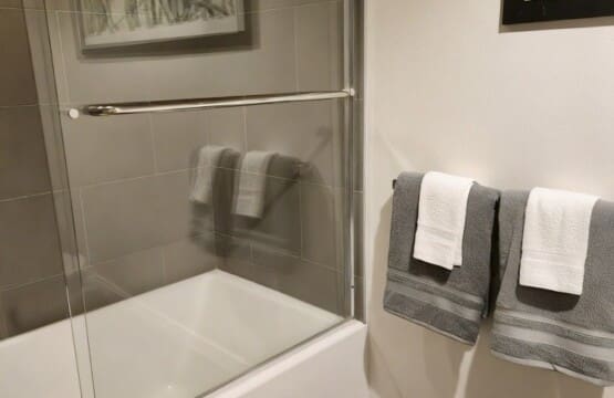 Short Term Rental: Furnished Apartment in Marina Del Rey, Los Angeles