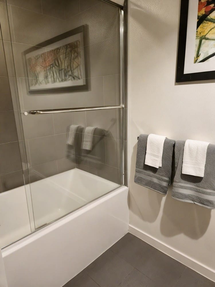 Short Term Rental: Furnished Apartment in Marina Del Rey, Los Angeles