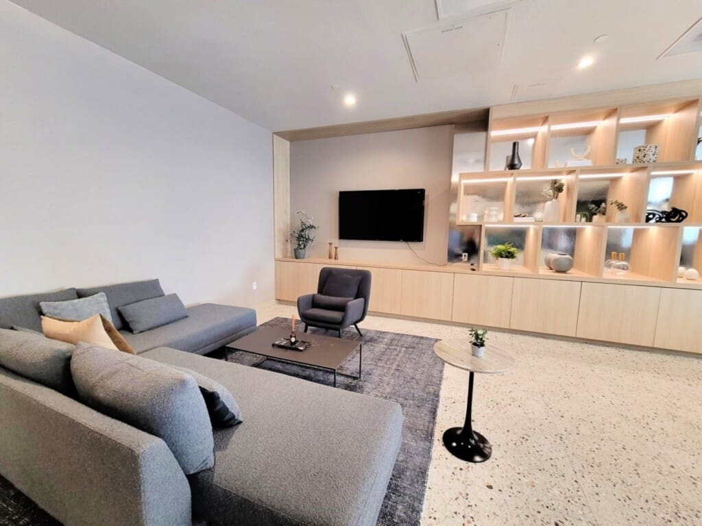 Furnished villas near Koreatown