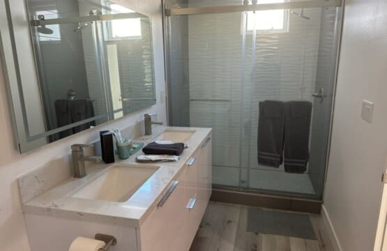 Convenient Furnished Apartment in LA - Short Term Rentals